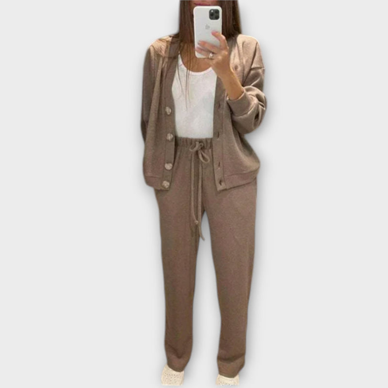 Chantal – Cardigan & Byxor Set