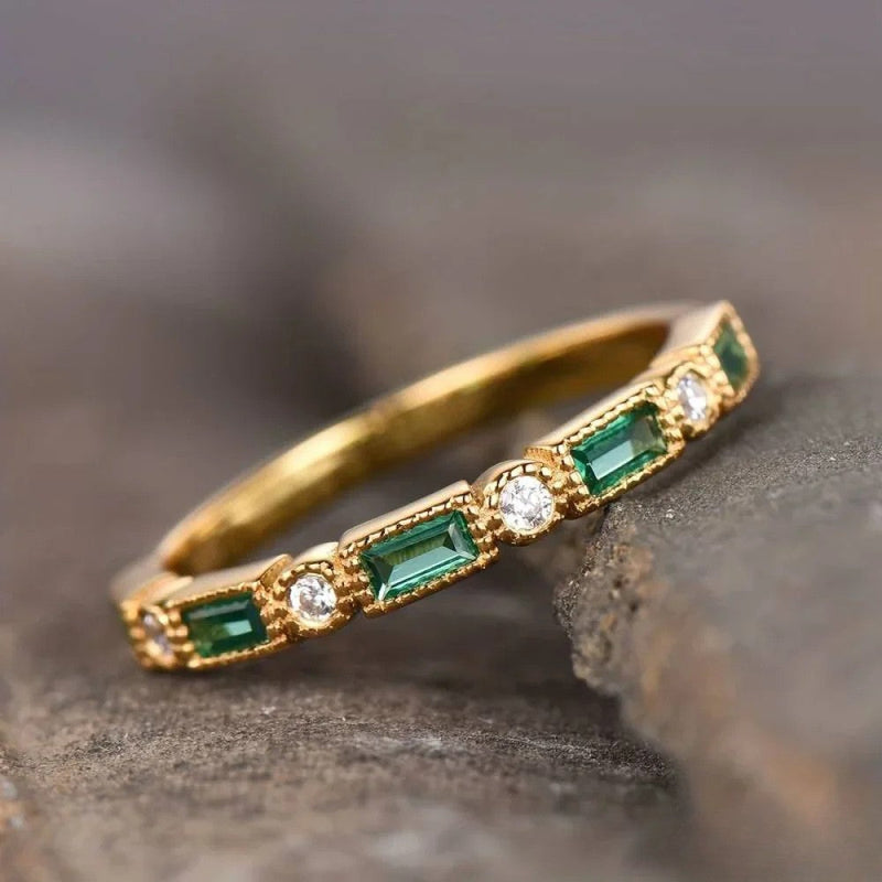 Retro Grön Zirkonia Guldring med Inlägg