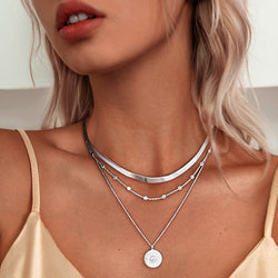 Triple-halsband