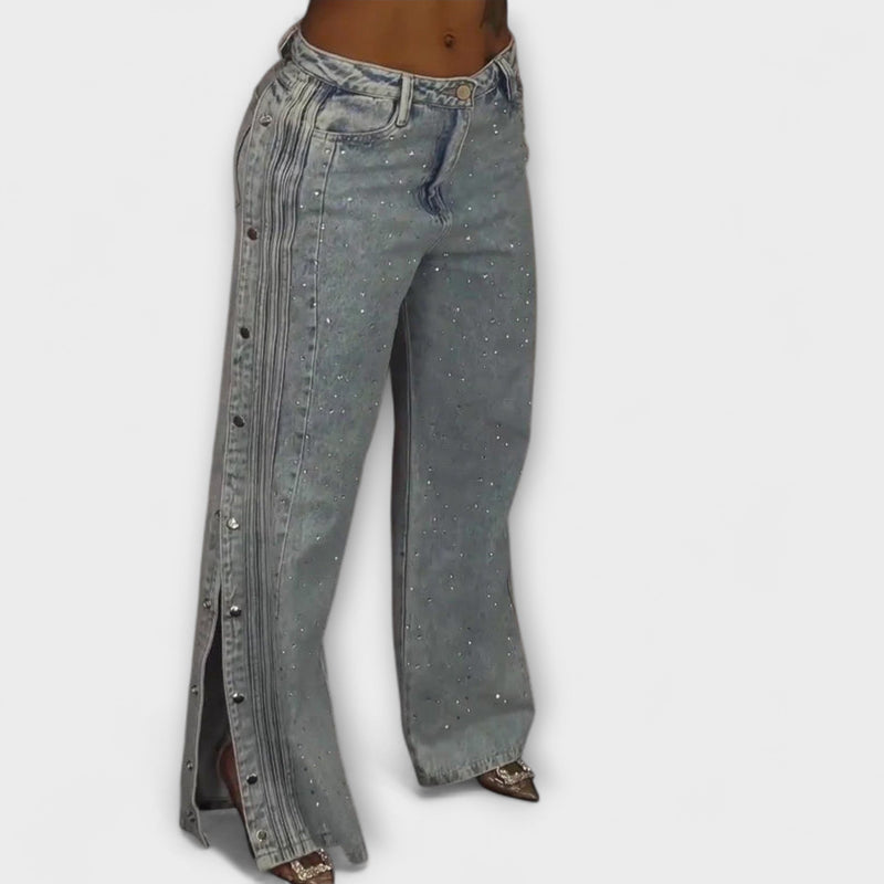 Nola - Högmidjade jeans med strass och sidoknappar
