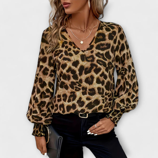 Stilfull blus med leopardmönster