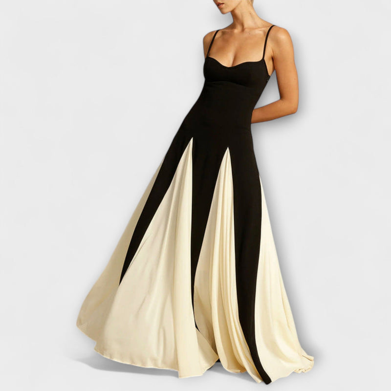 Ember - Klassisk Elegans A-linje Maxi Klänning med Tyllpaneler