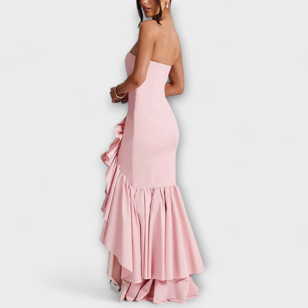 Zuri - Off-Shoulder Slim Fit Maxiklänning med asymmetrisk fåll