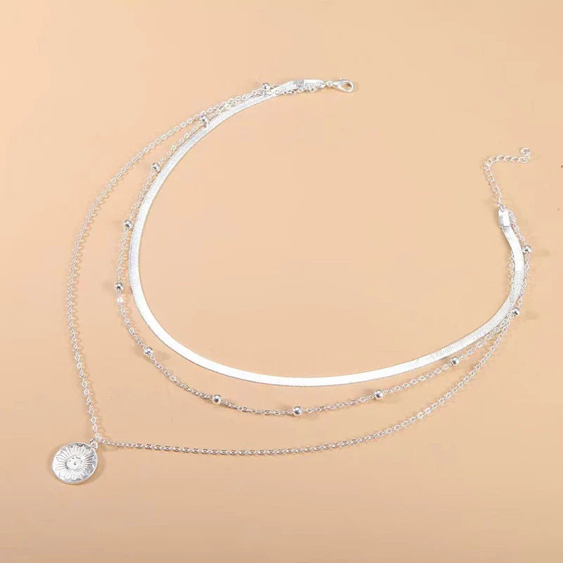 Triple-halsband