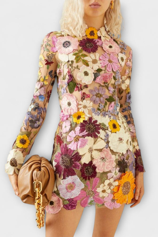 Dolores - Klänning med 3D-blommönster