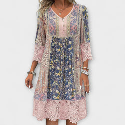 Casey - Boho-klänning med spets och vintage blommönster