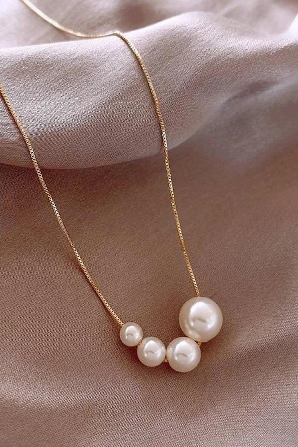 Pärlhalsband