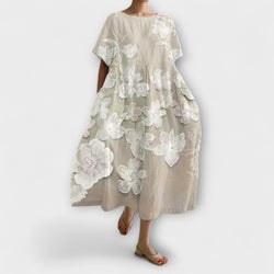Olivia - Elegant klänning med blommönster