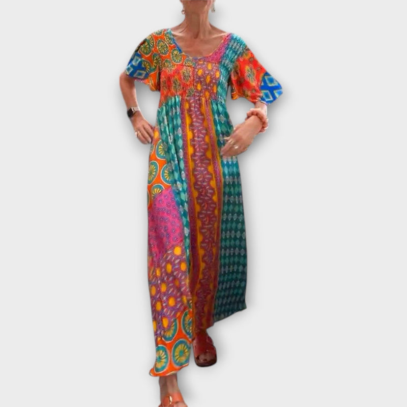 Melania - Livligt Boho-klänning