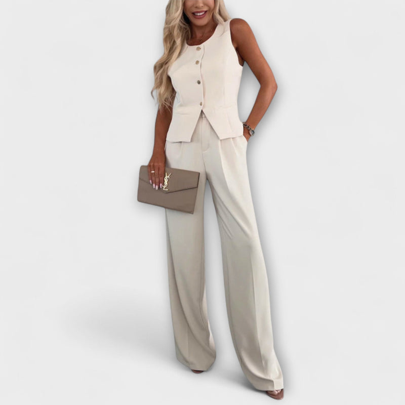 Wilhelmina - Snygg ärmlös topp och byxensemble