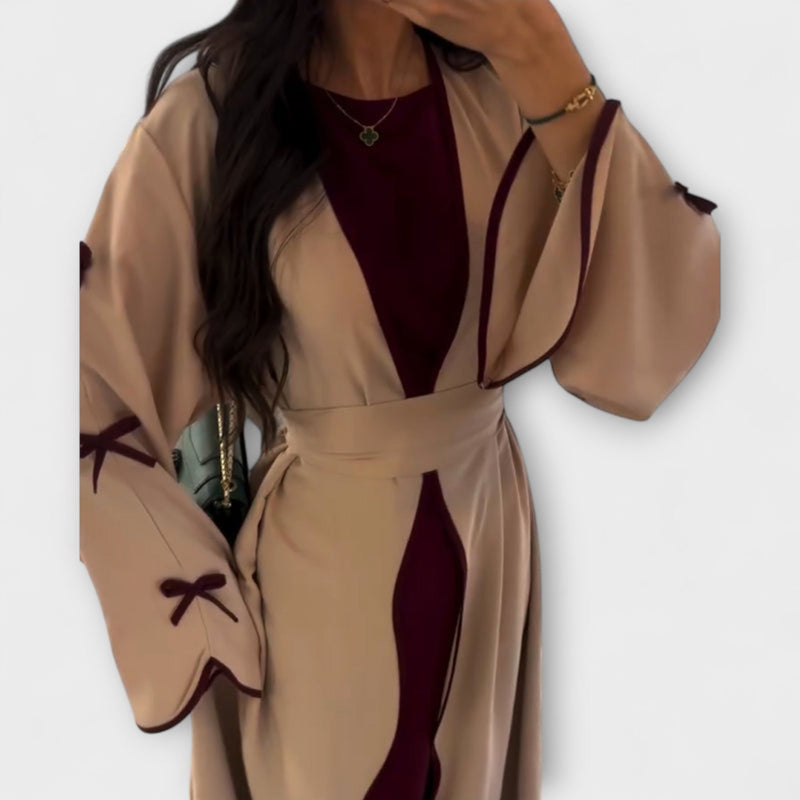 Jasmin - Snygg cardigan och klänning duo med rosettdekoration