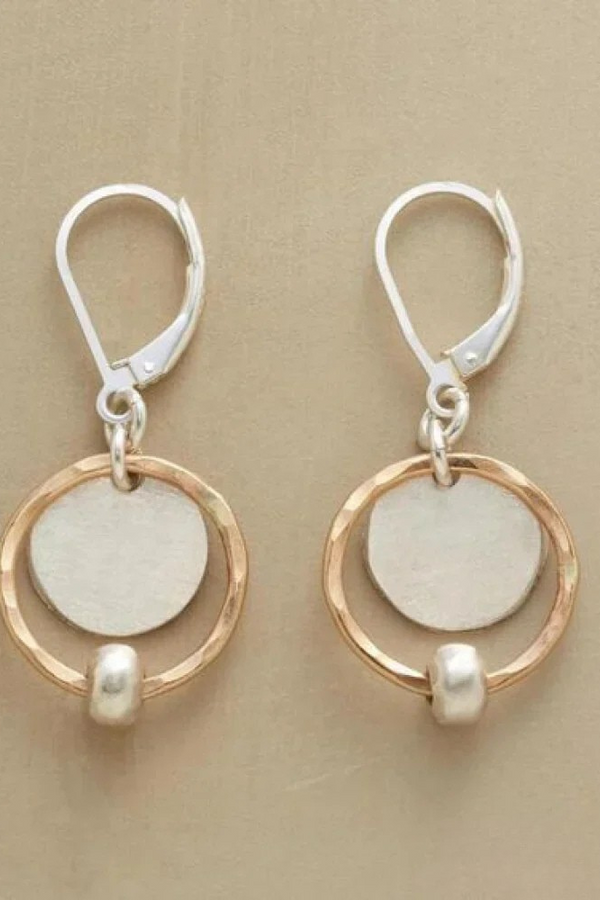 Vintage pärlörhängen med guld- och silverplätering