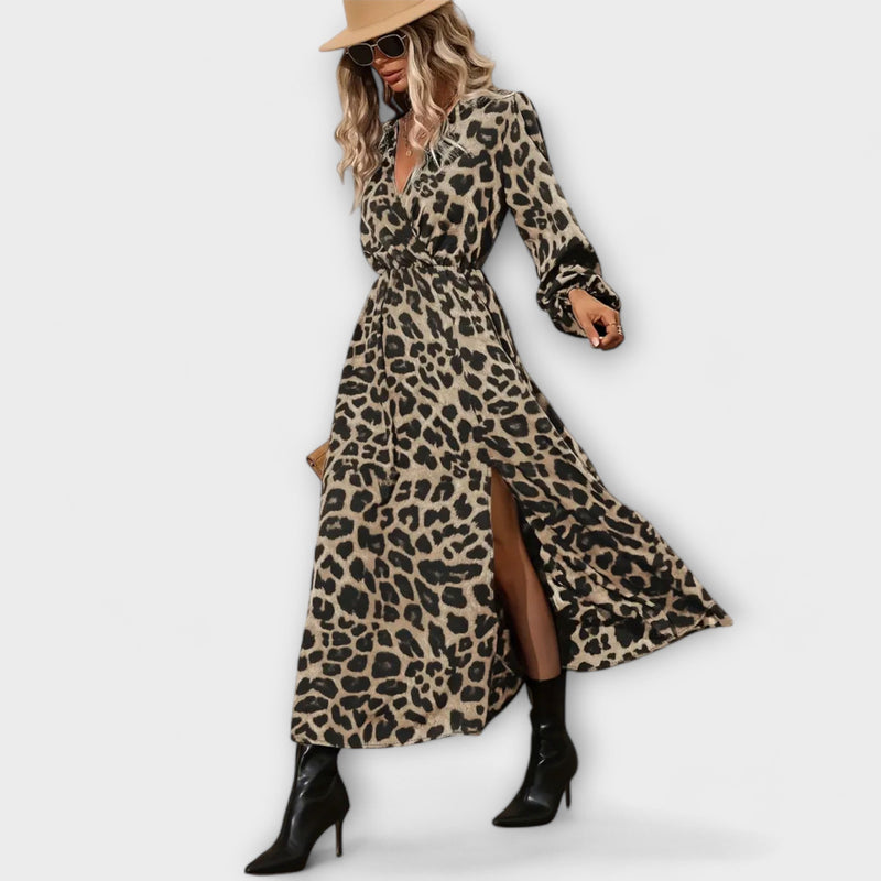 Natalie - Stilig klänning med leopardmönster