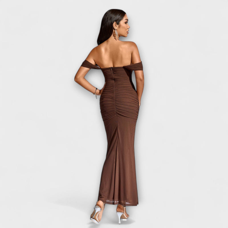 Ione - Off-Shoulder Raffung Bodycon Klänning