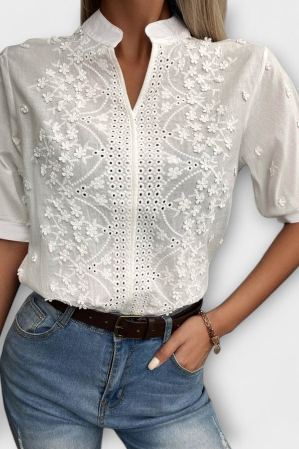 Élise - Mila Blus med utsökt broderi