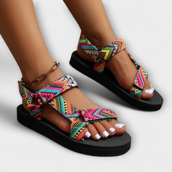Somriga platta dam sandaler av hamprep