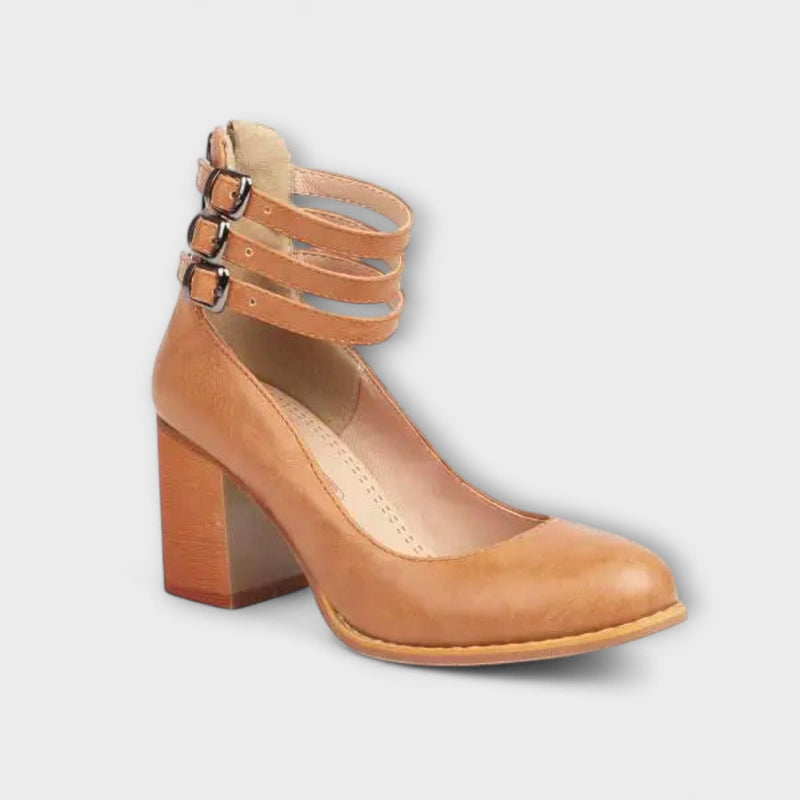 Alira – Pumps med ankelremdesign