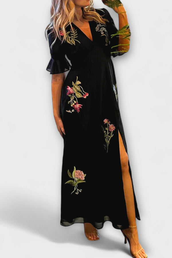 Beatrice - Elegant Navy Blå Klänning med Blomsterbroderi