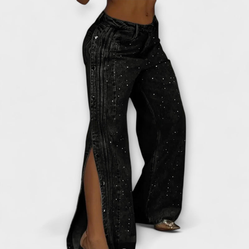 Nola - Högmidjade jeans med strass och sidoknappar