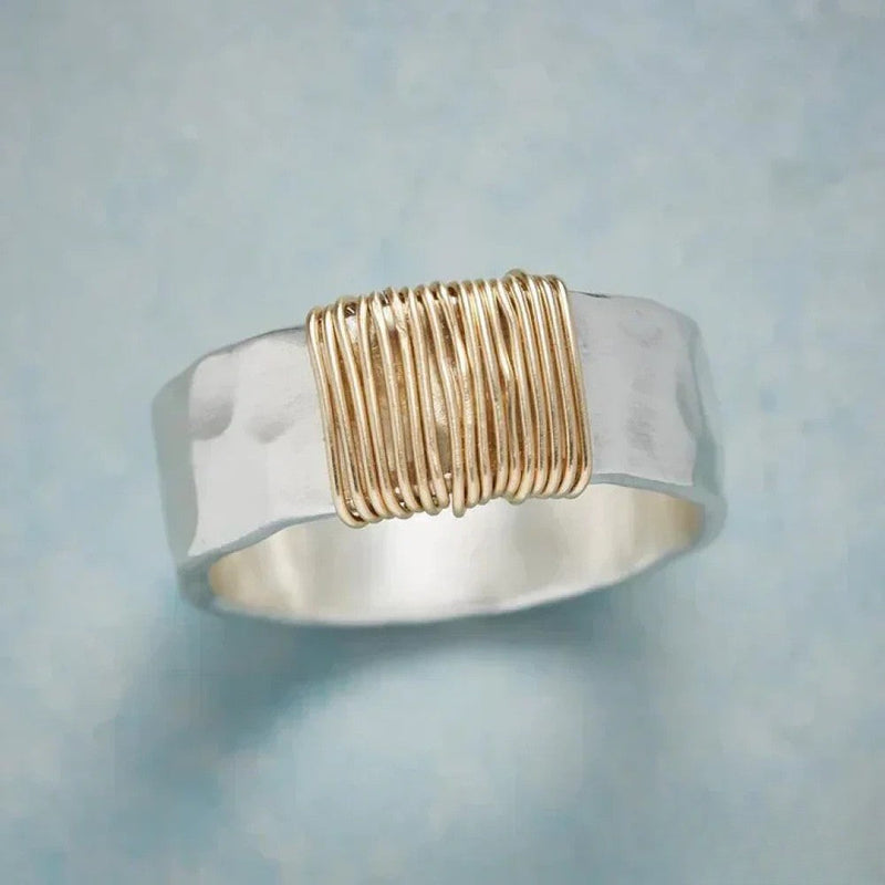 Vintage silverring med gyllene trådar