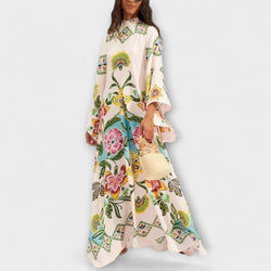 Lisa - Elegant maxiklänning med blommönster och flödande design
