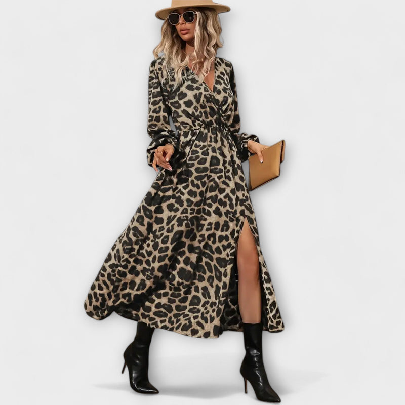 Natalie - Stilig klänning med leopardmönster