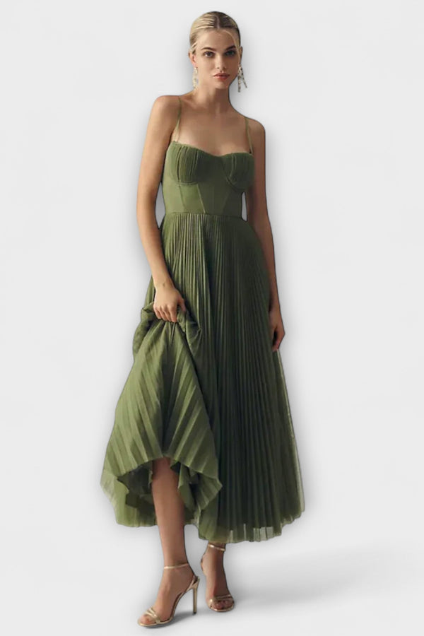 Lucrezia - Elegant klänning med charm